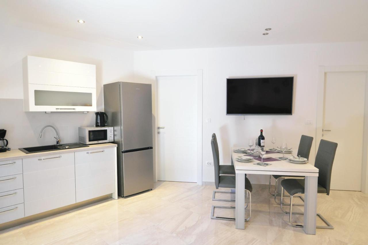 Perla With Swimming Pool, - Opatija Apartman